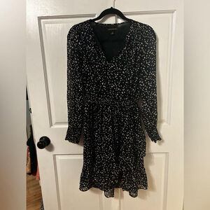 Banana Republic cute knee length polka dot chiffon ruffle dress. Size 4
